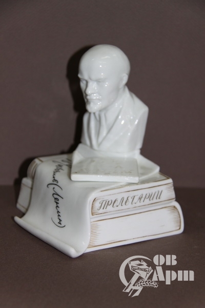 Чернильница с бюстом В.И.Ленина