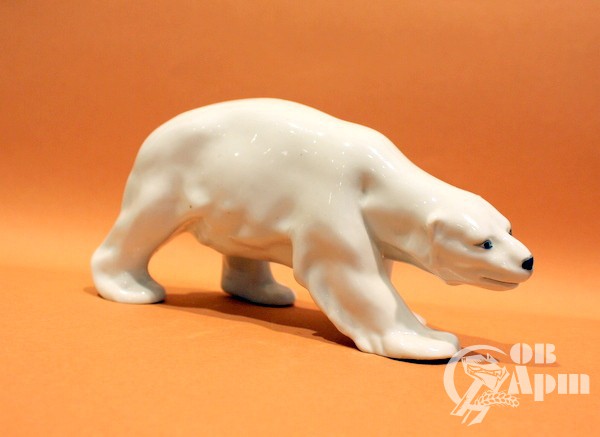 Скульптура " Белый медведь малый "