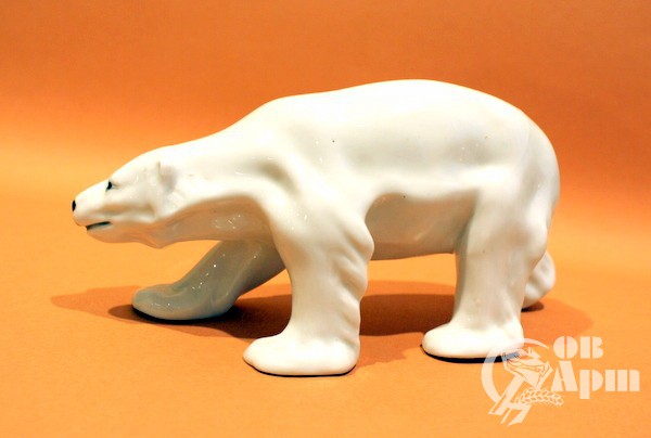 Скульптура " Белый медведь малый "