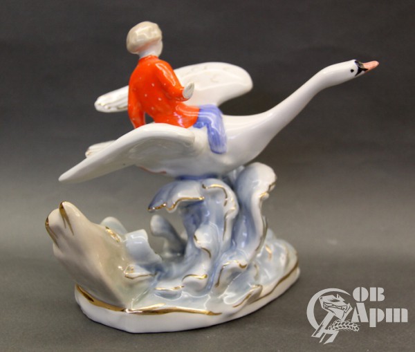 Скульптура "Иванушка на лебеде по сказке "Гуси-лебеди"
