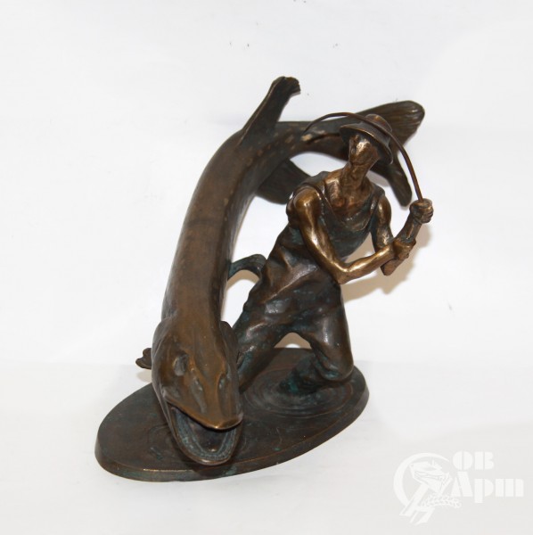 Скульптура "Рыбак"