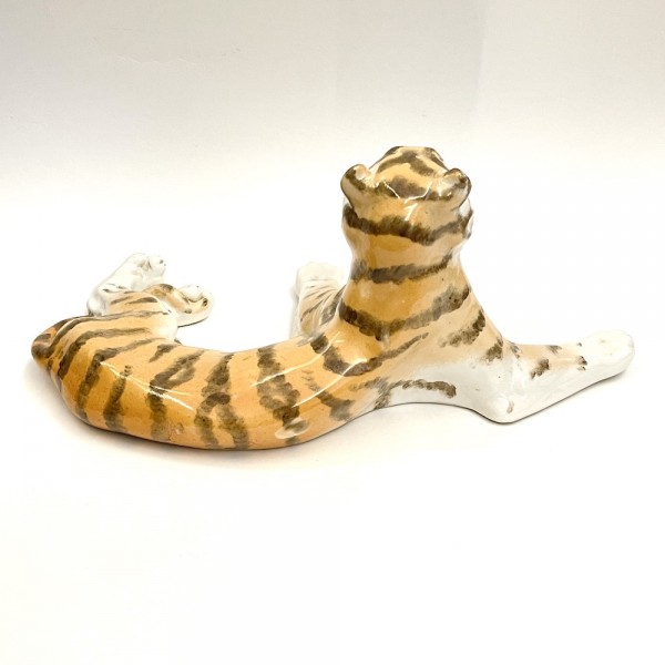 Скульптура "Тигр отдыхающий"