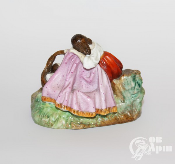Скульптура "Девушка с ребенком" ("Колыбельная")