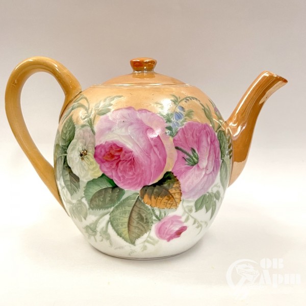 Чайник с изображением цветов