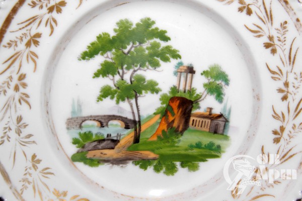 Декоративная тарелка с пейзажем