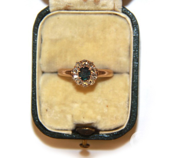 Кольцо "Малинка" с александритом и алмазами