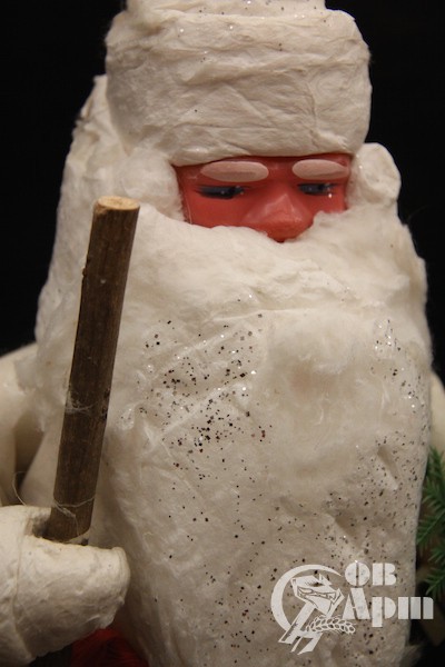 Новогодняя игрушка-украшение "Дед Мороз с ёлочкой"
