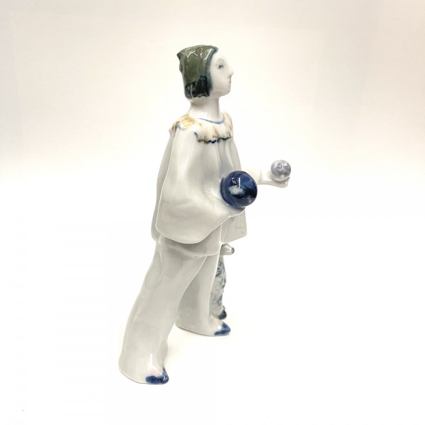 Скульптура "Клоун-жонглер с собакой"
