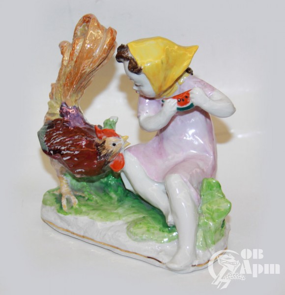 Скульптура "Девочка с арбузом и петухом"
