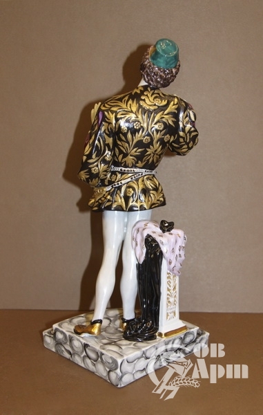 Скульптура "Л.В.Собинов в партии Ромео в опере Ш.Гуно "Ромео и Джульетта"