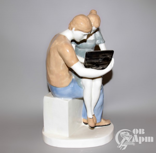 Скульптура "Современная любовь"