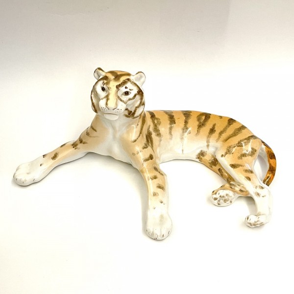 Скульптура "Тигр отдыхающий"