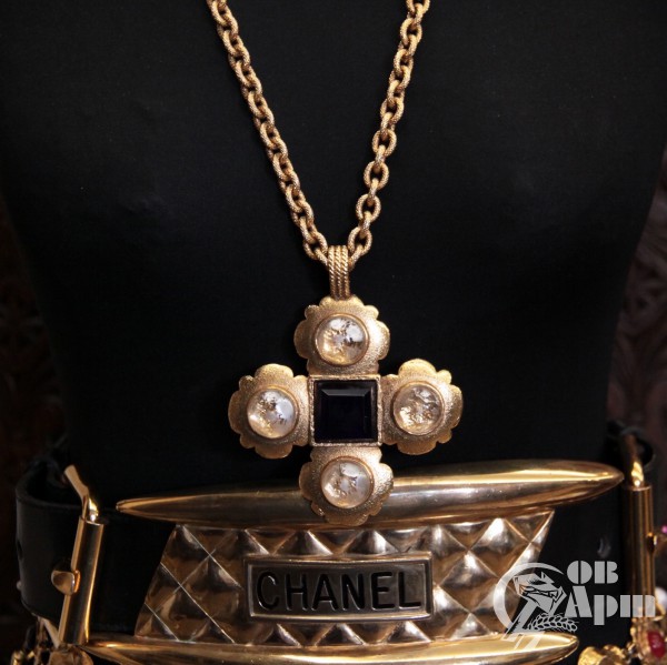 Подвеска "Крест" CHANEL