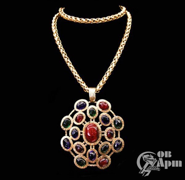 Цепь CHANEL с крупной подвеской с цветным Gripoix